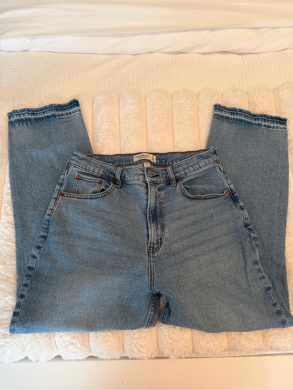 Abercrombie & Fitch Light Wash Ankle Straight Ultra High Rise Women's Jeans